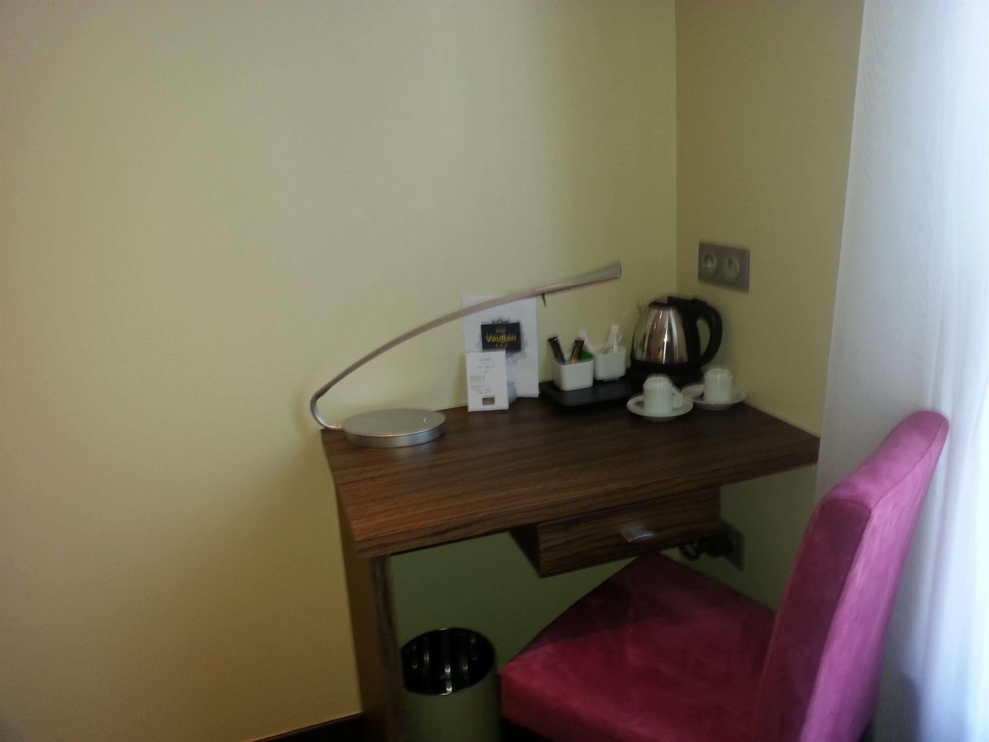 Hotel Vauban Безансон Екстериор снимка