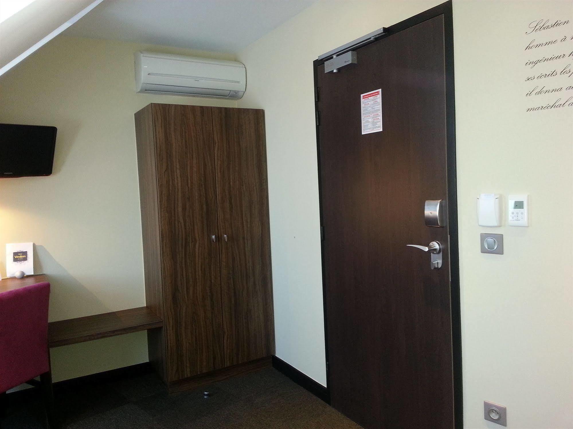 Hotel Vauban Безансон Екстериор снимка